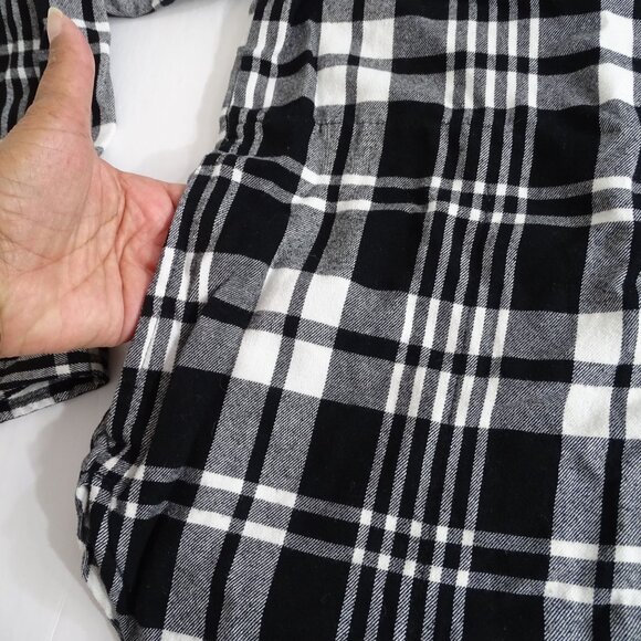 Jachs Girlfriend Black White Plaid Flannel Button Up Shirt Women Size S Pockets - Picture 3 of 12